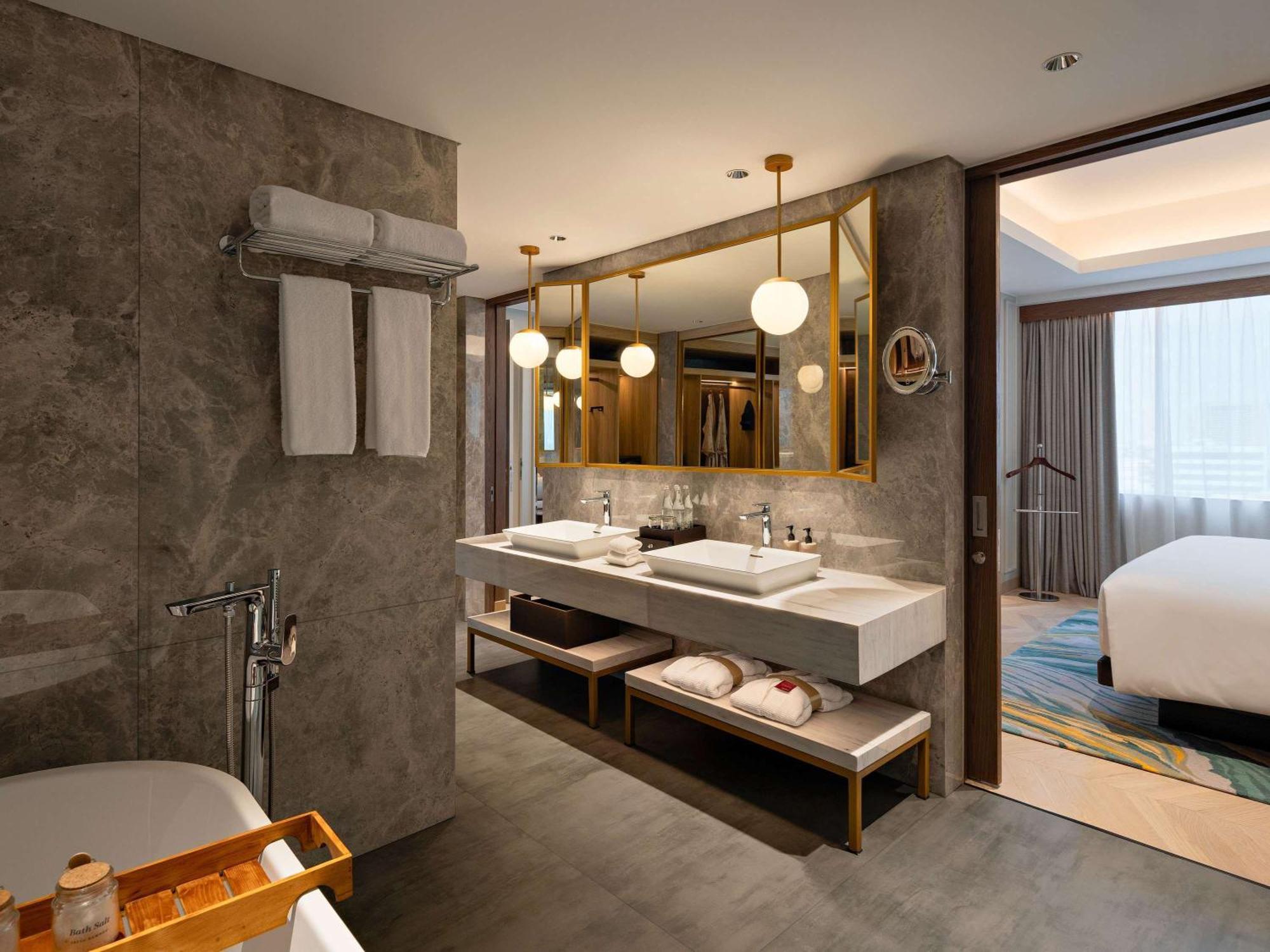 Moevenpick Hotel Jakarta City Centre Eksteriør billede