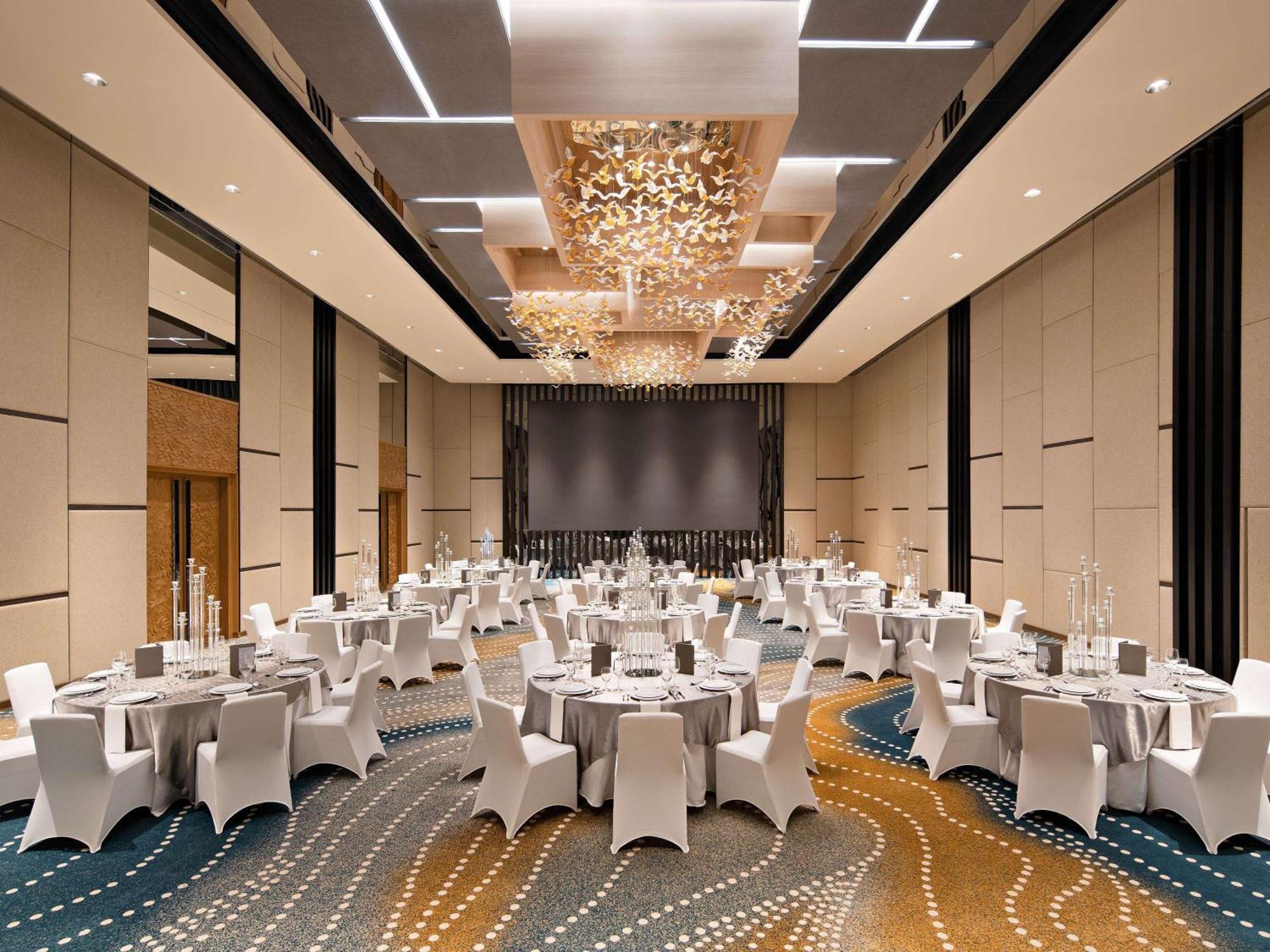 Moevenpick Hotel Jakarta City Centre Eksteriør billede