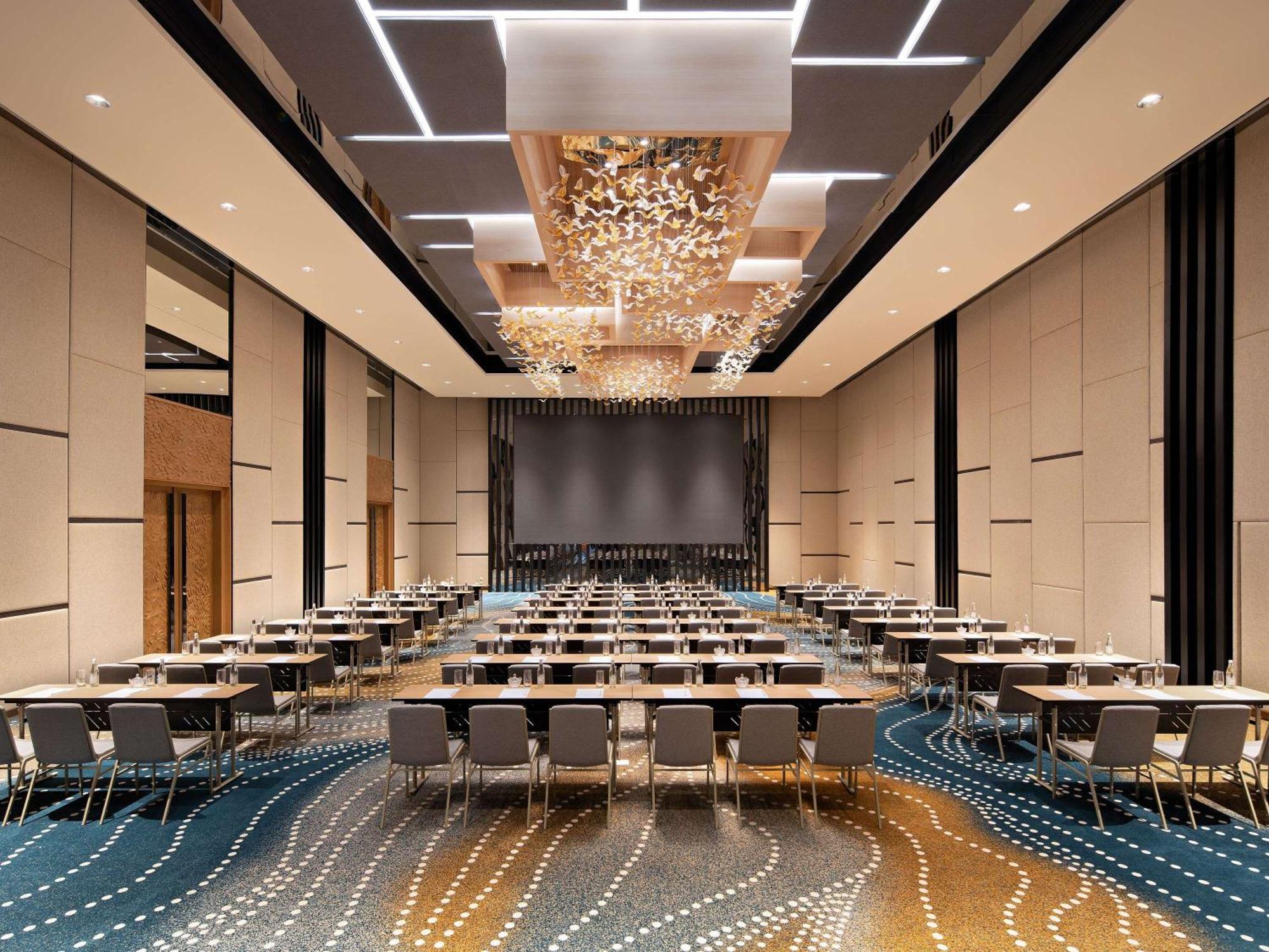 Moevenpick Hotel Jakarta City Centre Eksteriør billede