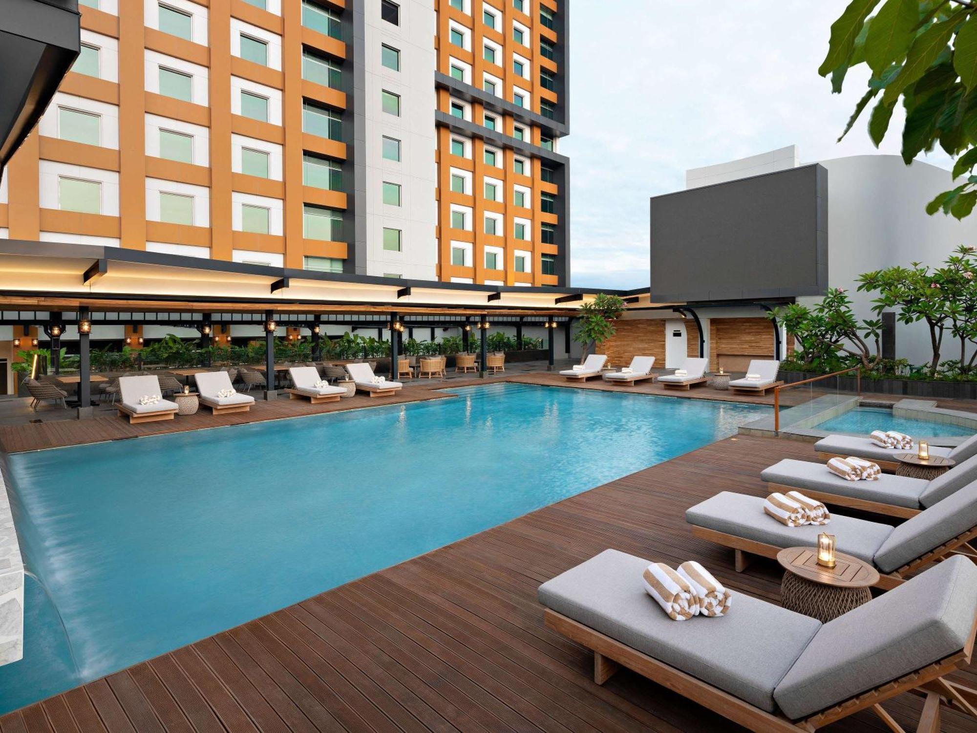 Moevenpick Hotel Jakarta City Centre Eksteriør billede